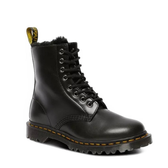 Dr. Marten 1460 WOMEN'S Black EYE FAUX FUR LINED BOOTS - Picture 10 of 10